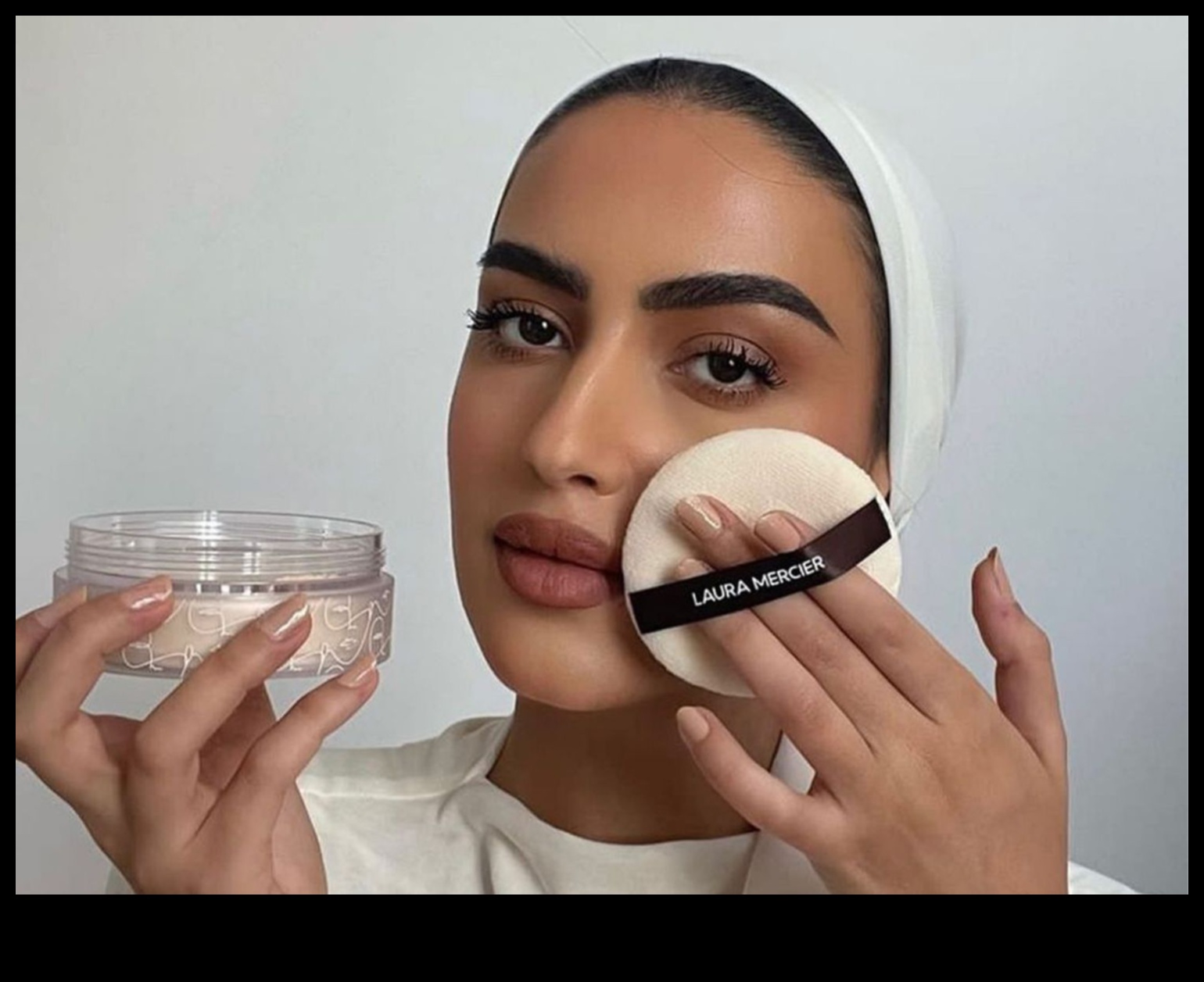 Powder for All Ages: Tailoring Your Makeup Routine as You Grow Older