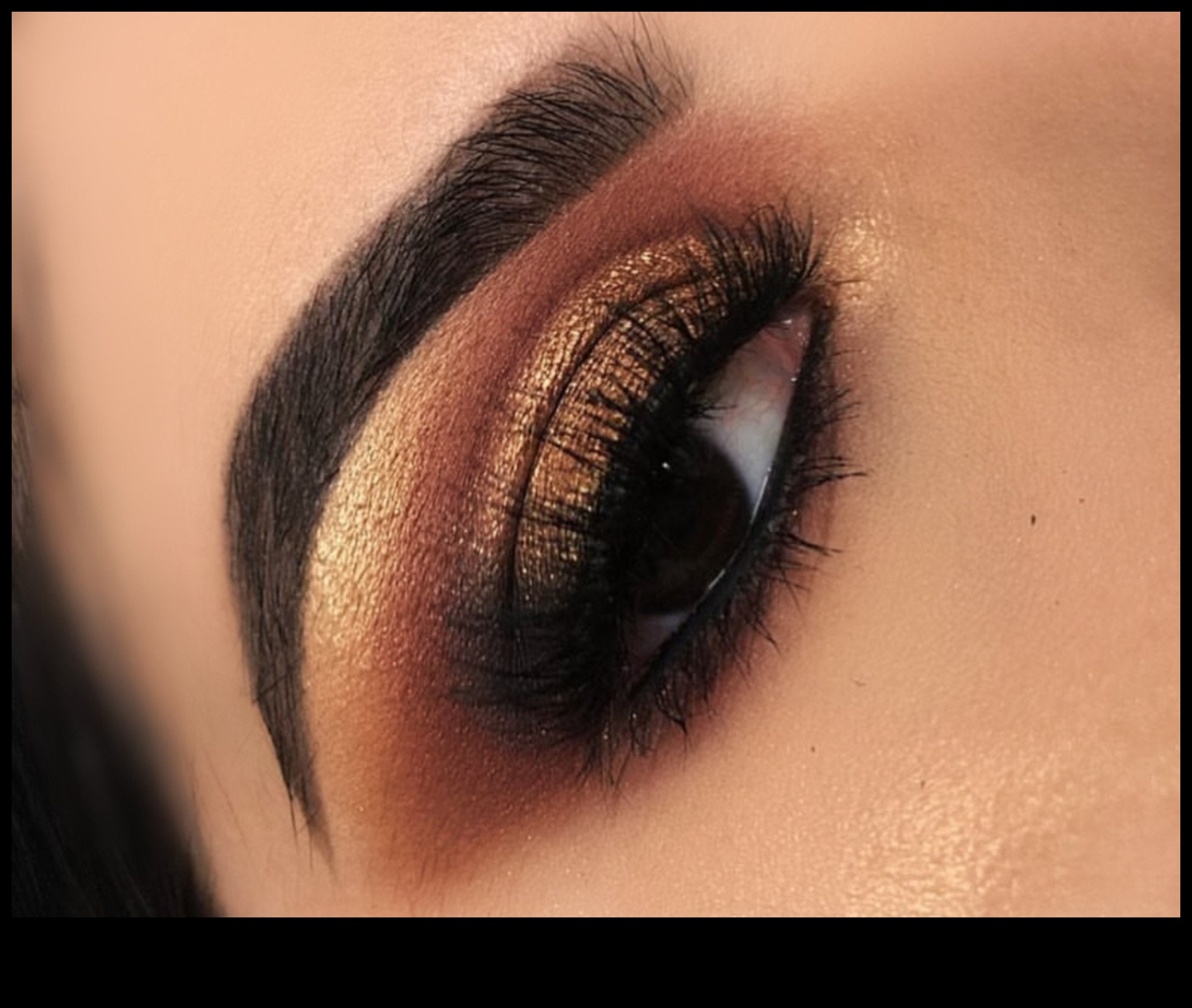 Powders for All Seasons: Adapting Your Makeup Routine to Weather Changes