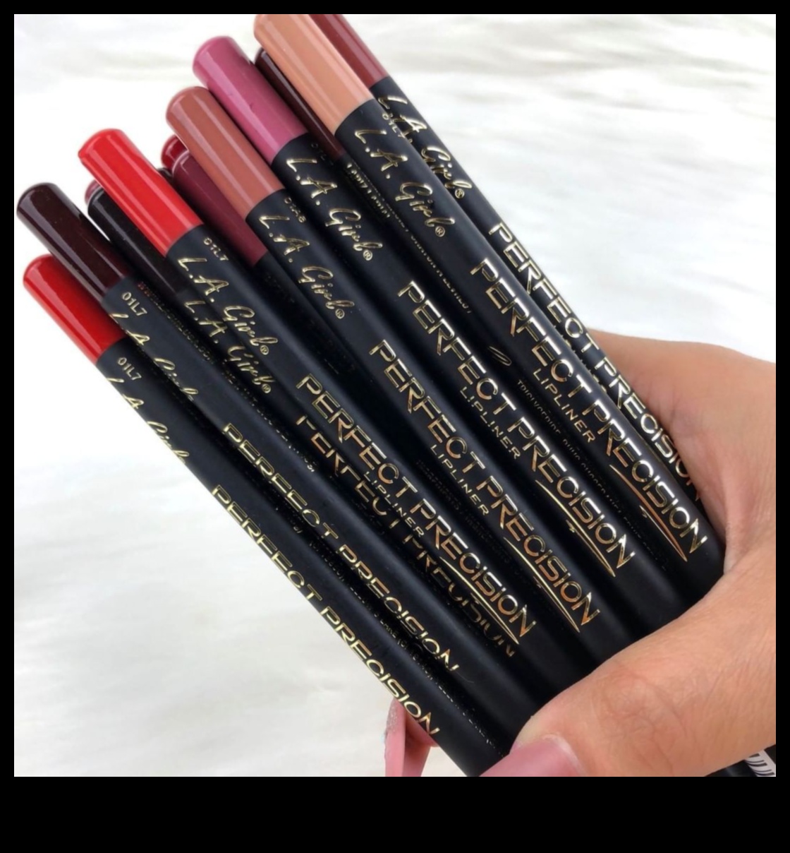 Precision Perfection: Unleashing the Power of Lip Liner Techniques