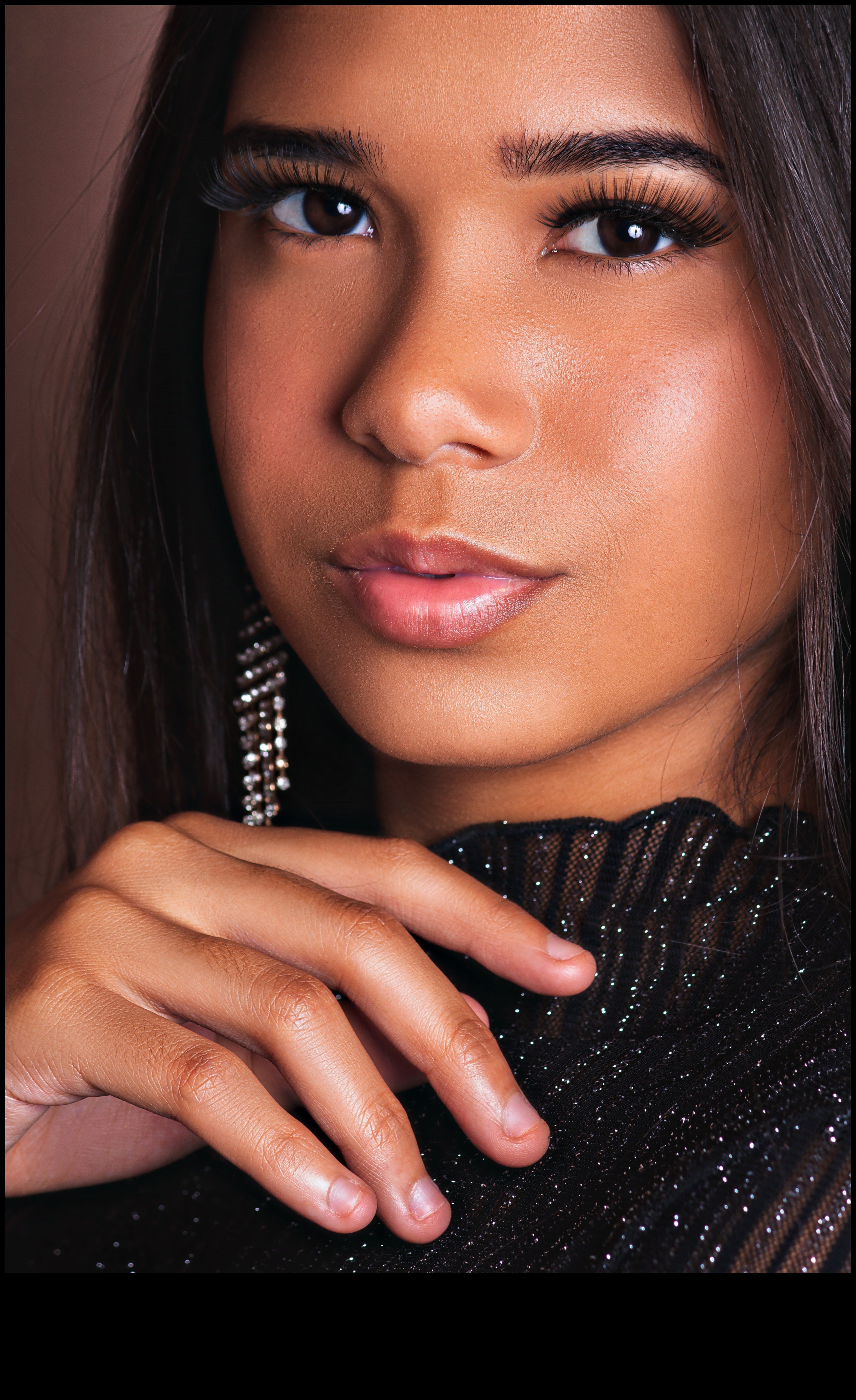 Sculpting Perfection: The Art of Contouring in Glam Makeup