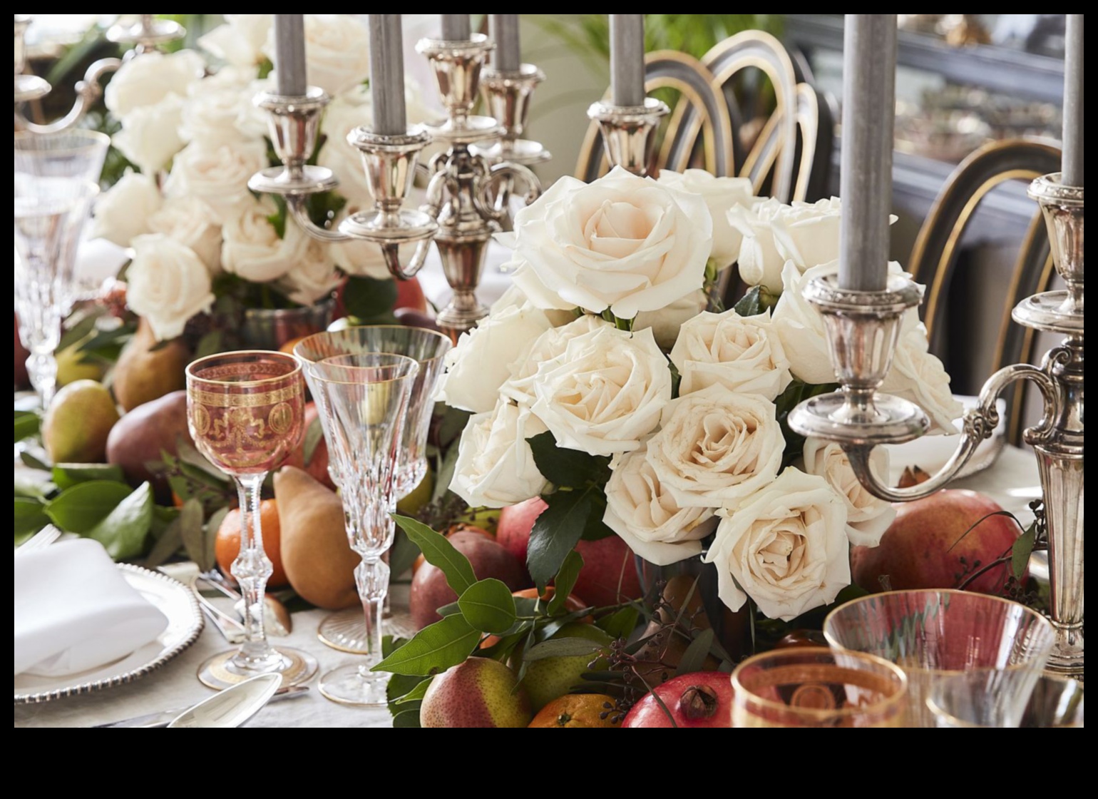 Seasonal Elegance: Holiday Masterpieces to Enchant Your Table