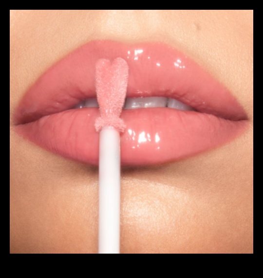 Sheer or Opaque: Choosing the Right Lip Gloss Finish for Your Look