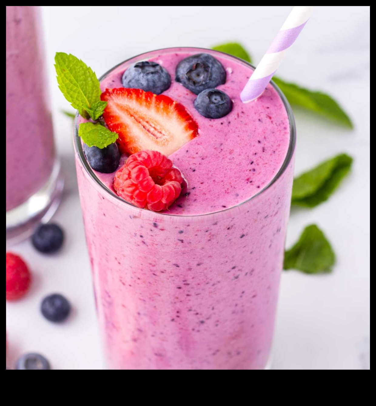 Sip and Serve Impress Your Guests with 5 Fruit Smoothies That Will Make Their Mouths Water 3 Sip and Serve: Impress Your Guests with Refreshing Fruit Smoothies