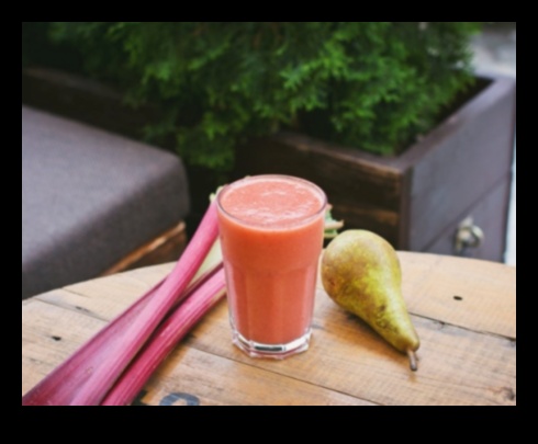 Sip and Soothe: Nurturing Your Body and Mind with Calming Veggie Juices