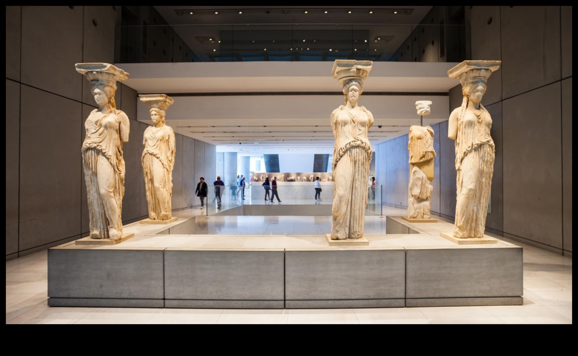 Splendors of the Past: Reliving Ancient Artistic Triumphs