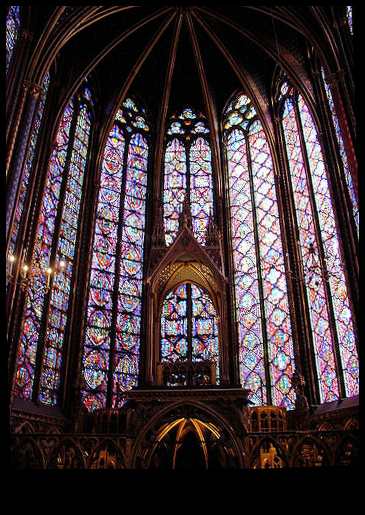 Stained Glass Symphony A Tour of the Vibrant Palette of Medieval Cathedral Windows 4 Stained Glass Symphony: The Vibrant Palette of Medieval Cathedral Windows
