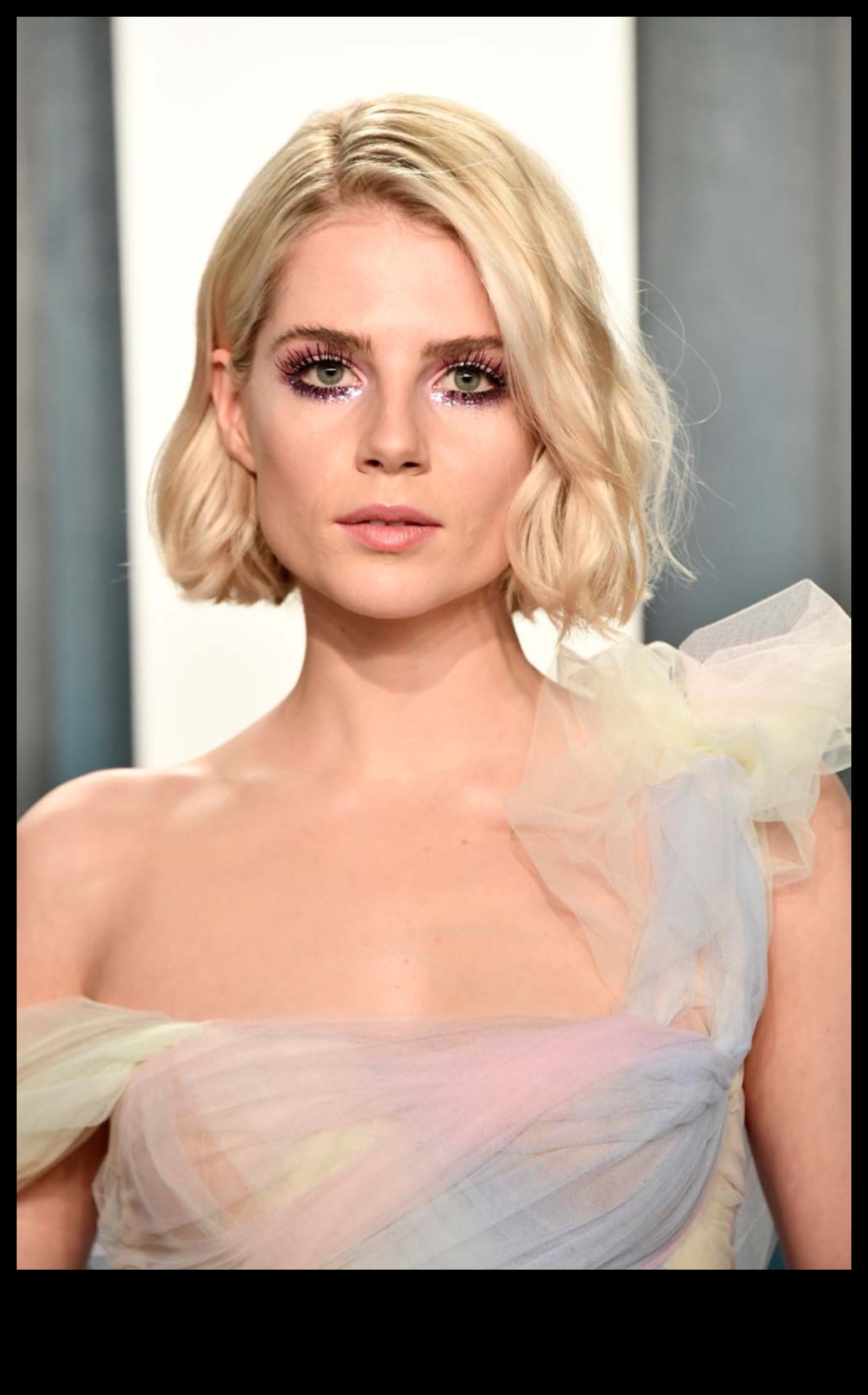 Starlit Beauty: Achieving Red Carpet-Worthy Evening Makeup Styles