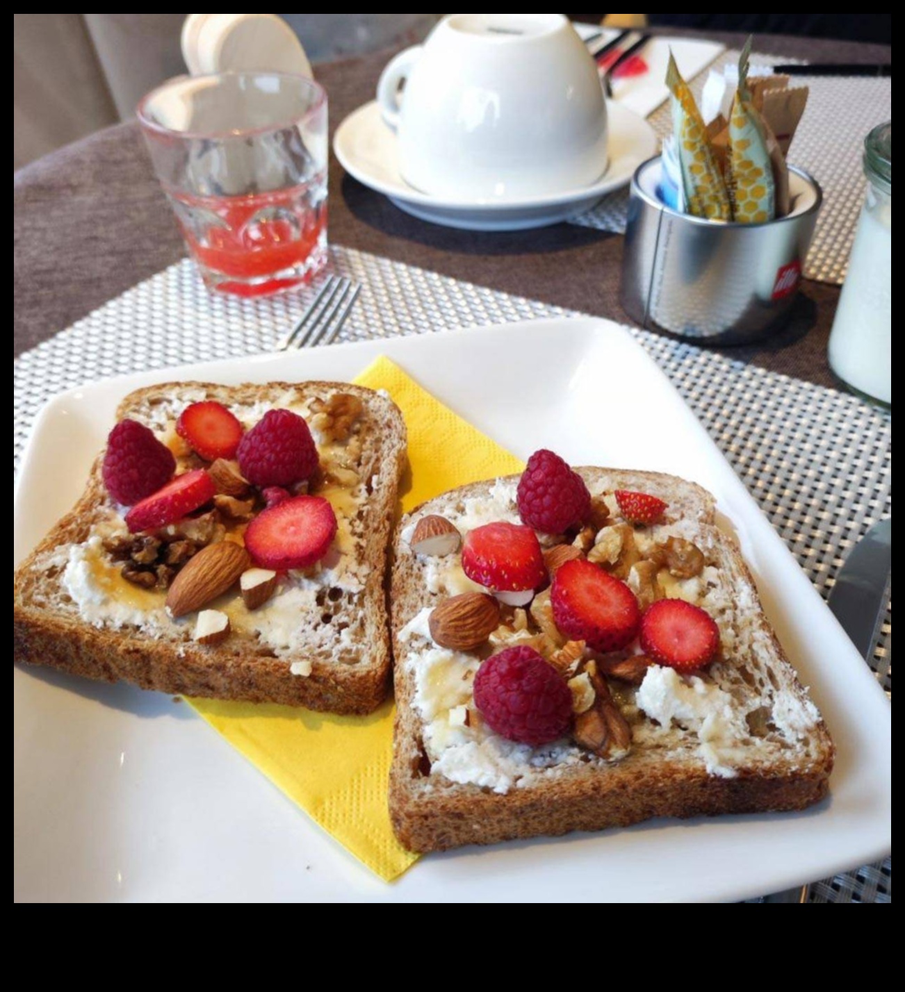 Start Your Day Off Right with a Detoxifying Breakfast Buffet 2 Breakfast Buffet: Cleansing Your System with Detox Juices