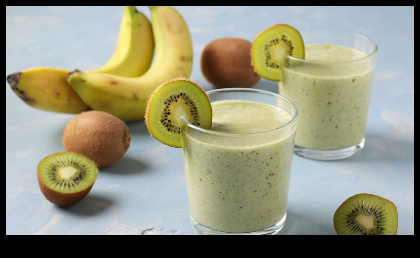 Morning Wellness Boost: Infusing Fresh Low-Calorie Smoothies into Your Day