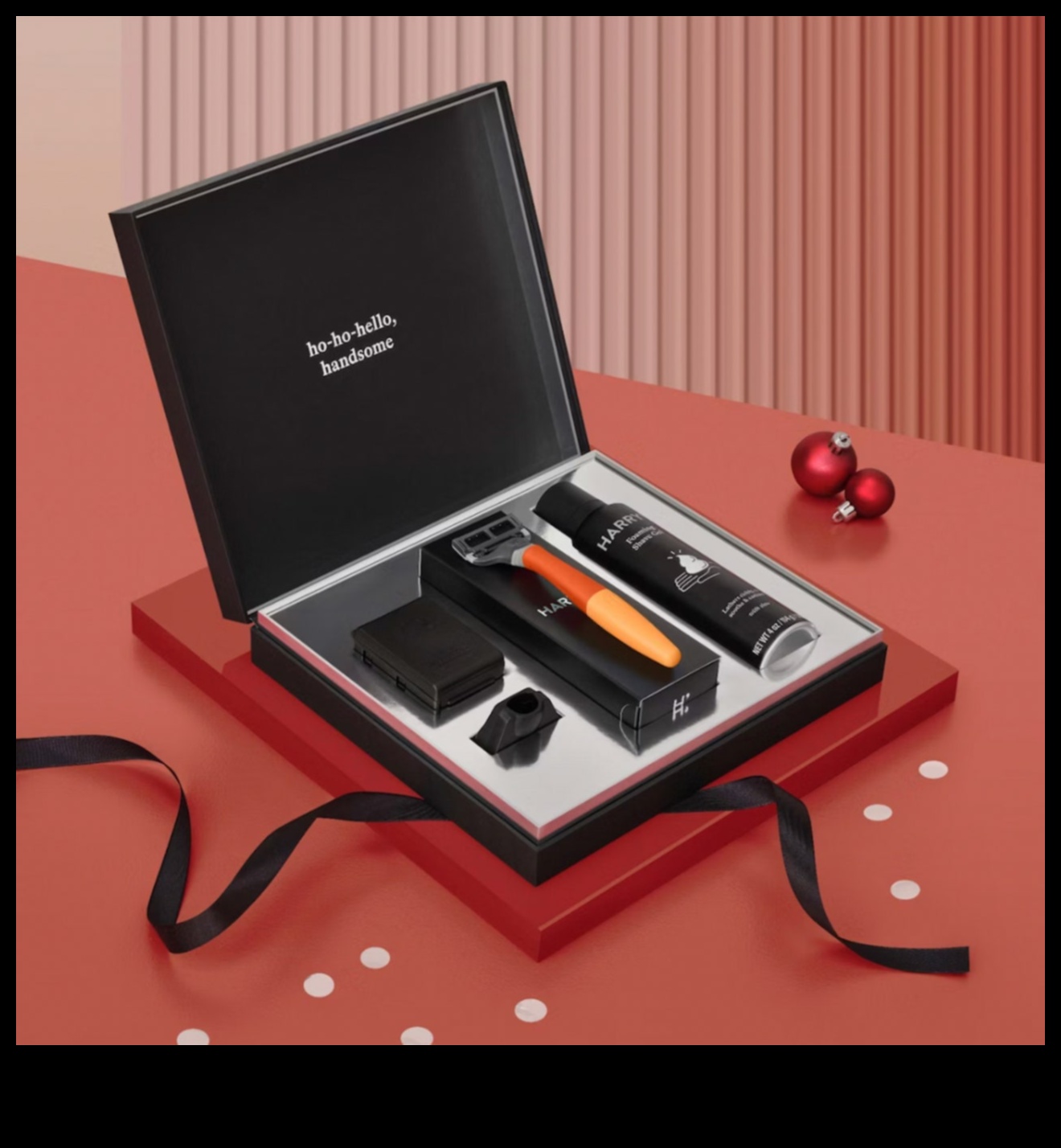 Suave Styles: Gifts for the Discerning Modern Gentleman
