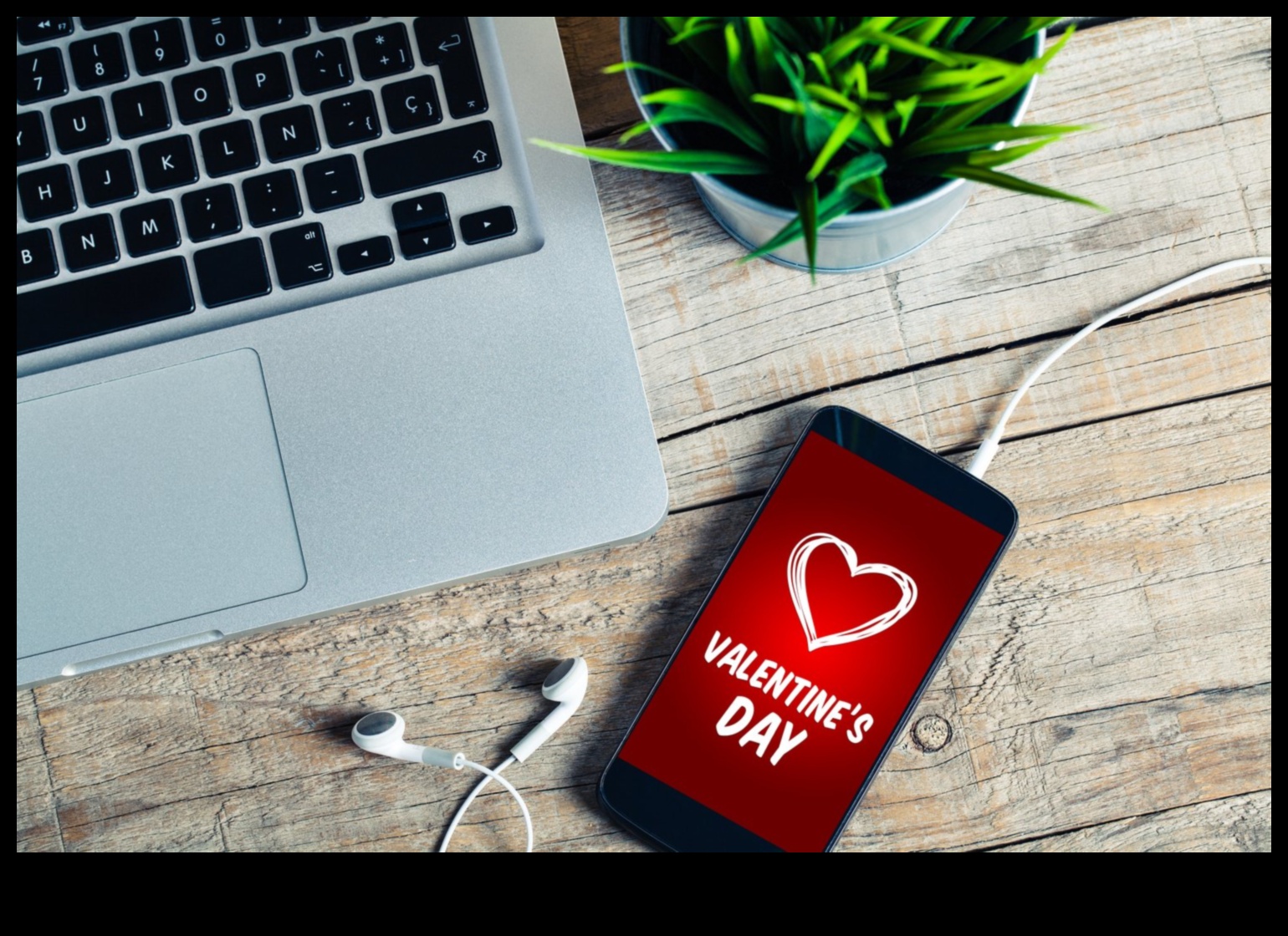 Techno Tidings: Gadget Gifts for the Tech-Savvy Valentine's Day