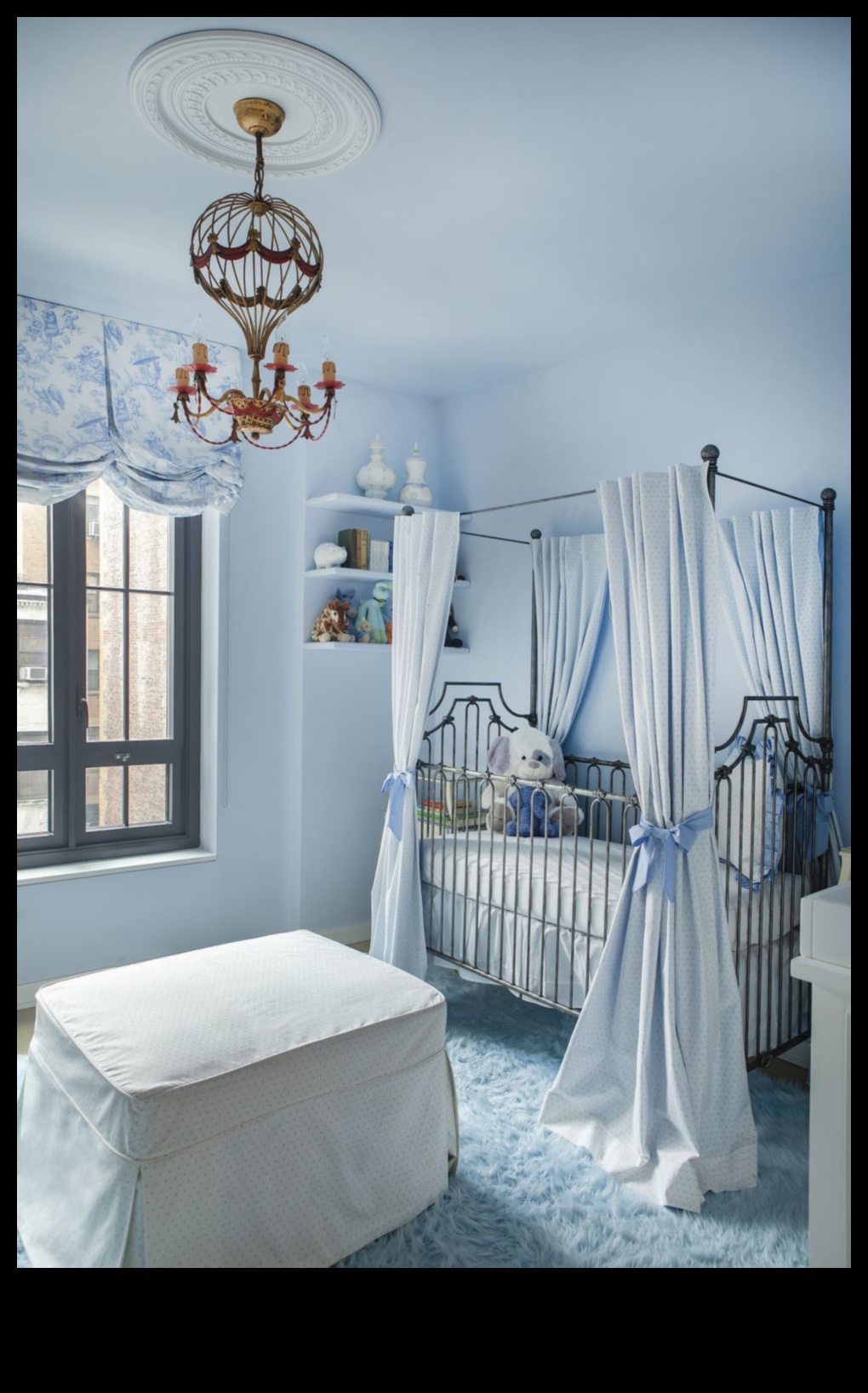 The Art of Glamorous Lids: Playing with Colors and Textures for Impact