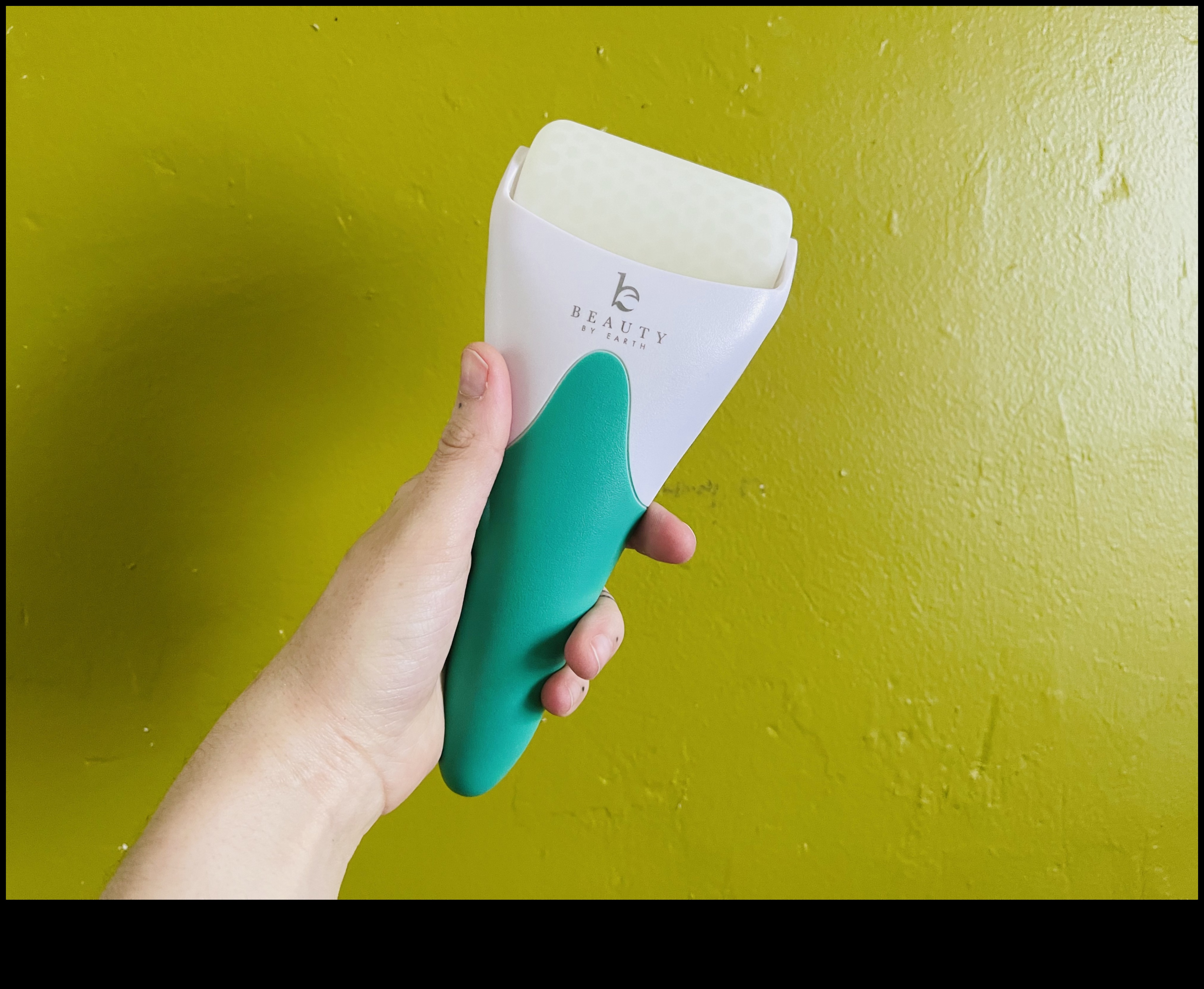 The Art of Ice Rolling: Incorporating Cold Therapy into Your Skincare Routine