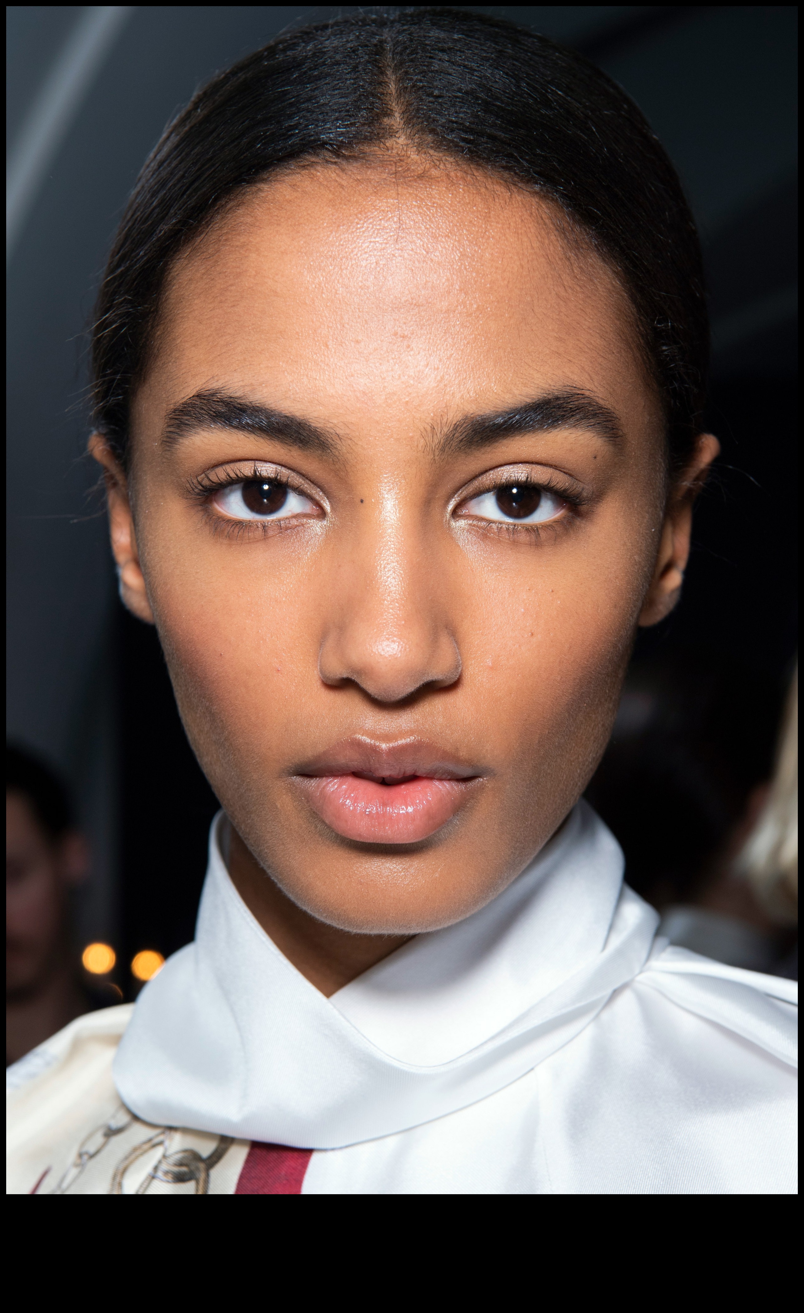 The Art of Subtle Contouring: Enhancing Your Features with Natural Makeup
