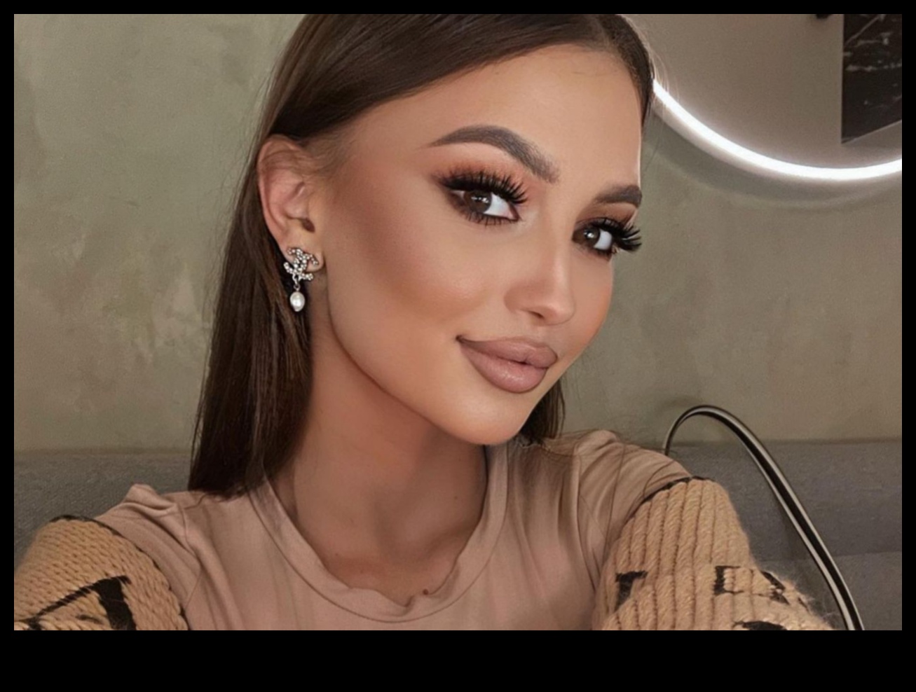 The Art of Subtle Enhancement: Everyday Makeup for a Casual Look