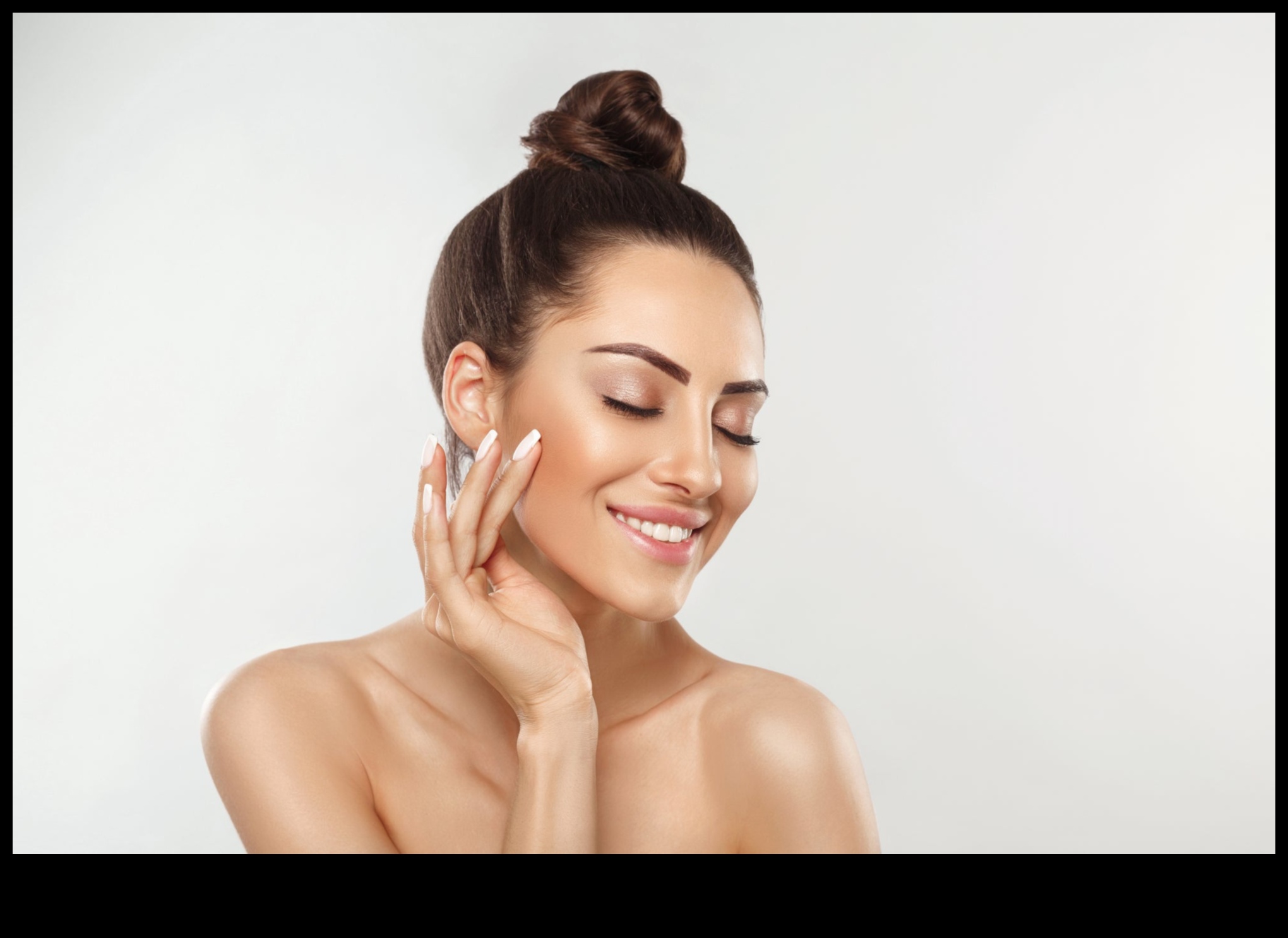 Prepping Your Canvas: The Role of Skincare in Creating a Smooth Base