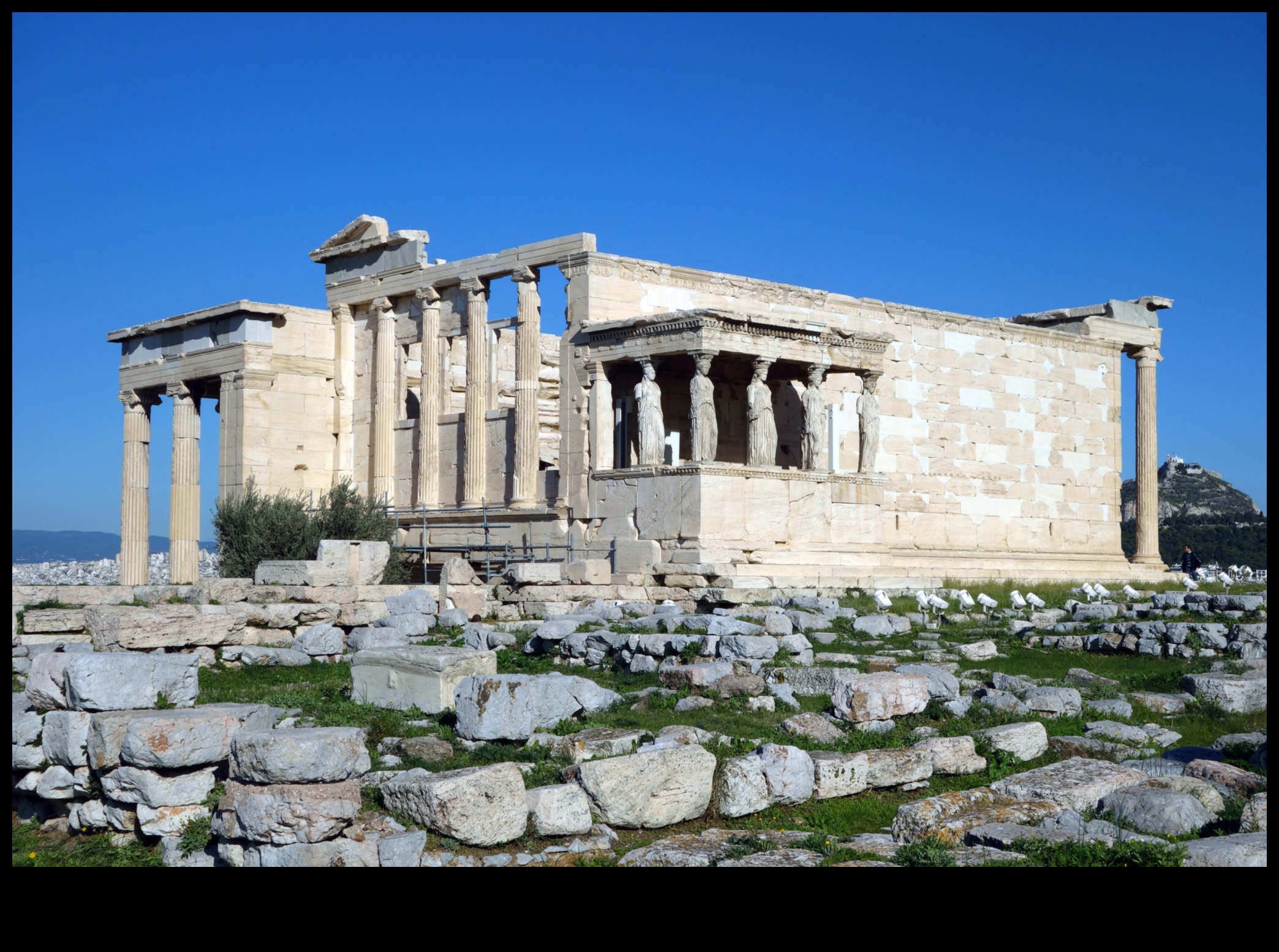 The Hidden Meanings of Architectural Allegories in Greek Buildings 2 Architectural Allegories: Symbolism in Greek Buildings