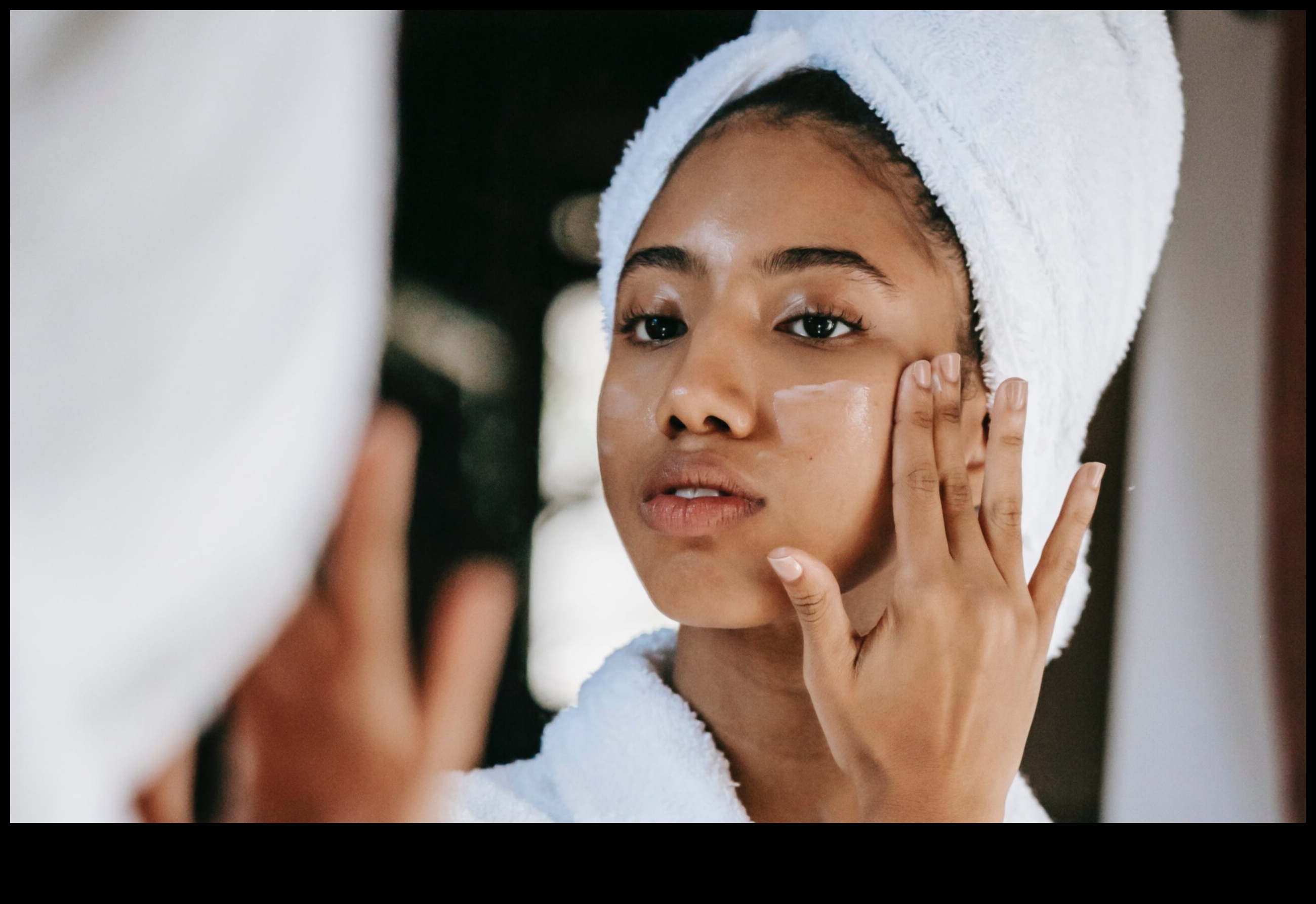 The Influence of Seasonal Changes: Adapting Your Natural Makeup for the Weather