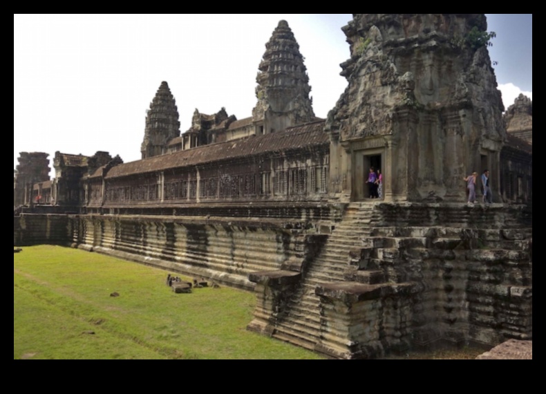 Khmer Kingdoms: Angkor Wat and the Art of Cambodia