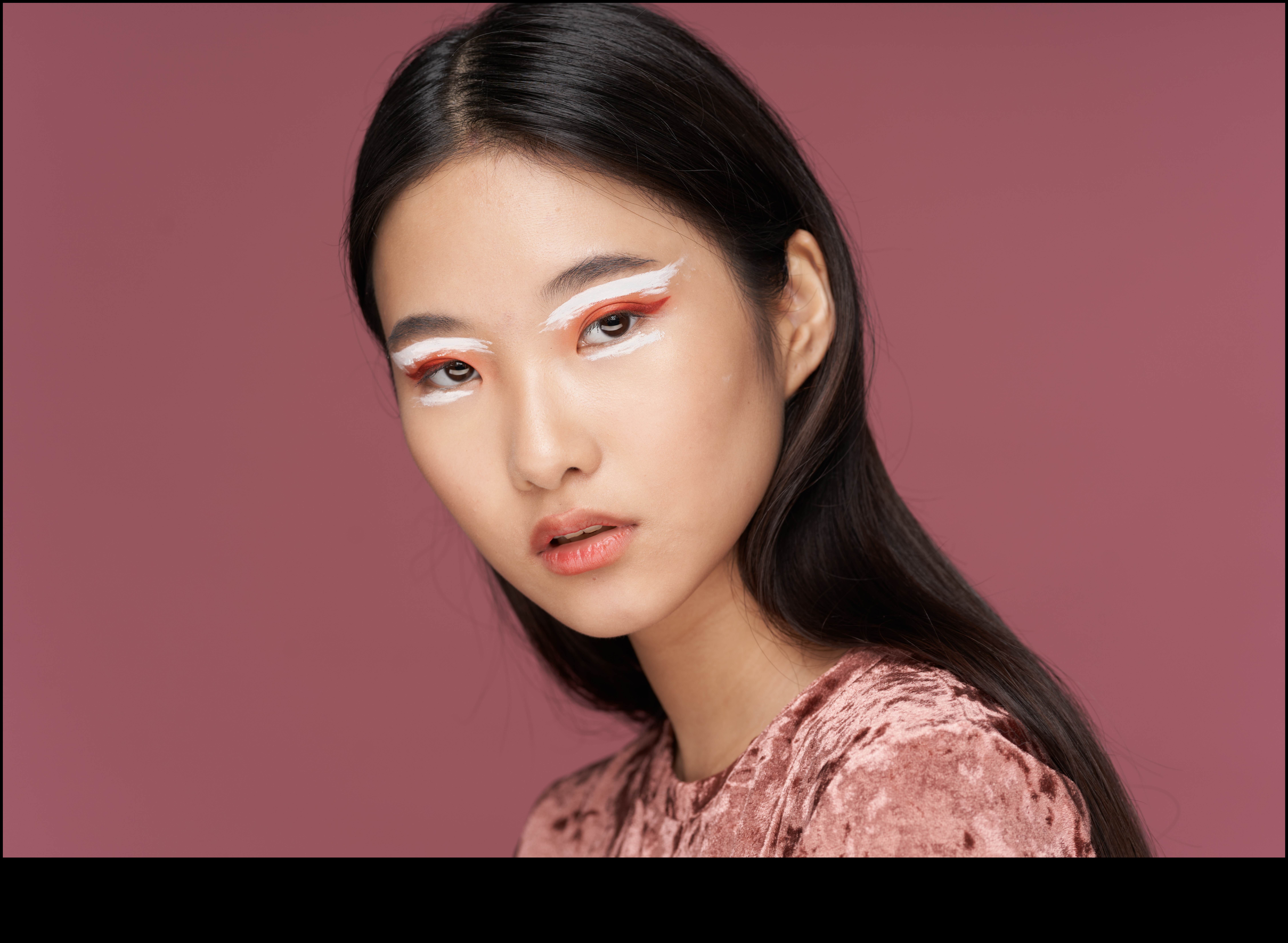 The Power of Simplicity Why Natural Makeup is a Timeless Trend for Every Skin Tone 3 The Power of Simplicity: Why Natural Makeup is a Timeless Trend