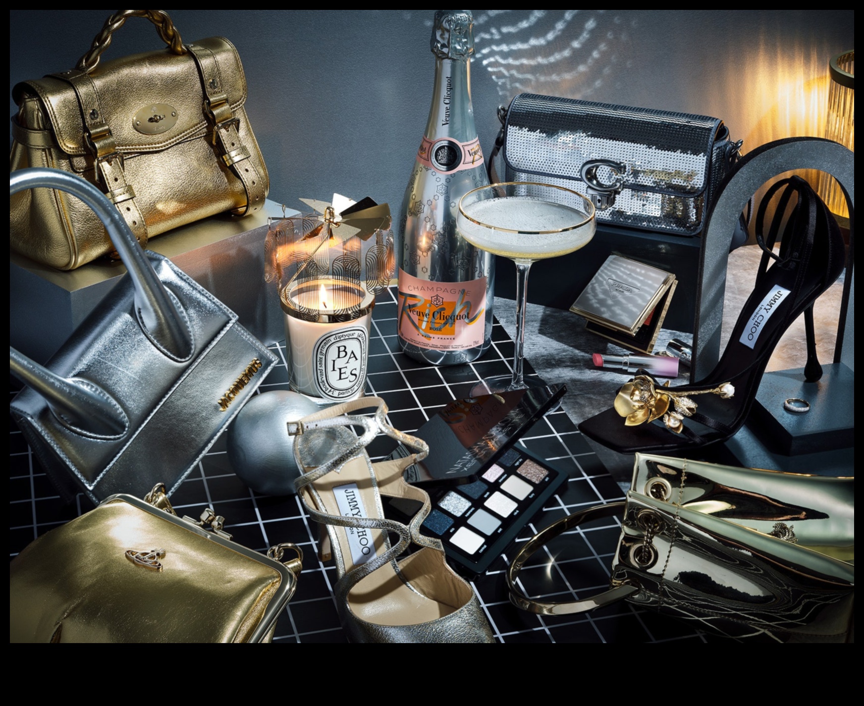 Timeless Treasures: Classic Gifts for Her Time-Honored Tastes