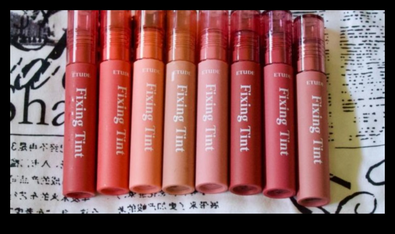 Trending Tints: Staying On Point with Seasonal Lip Liner Colors