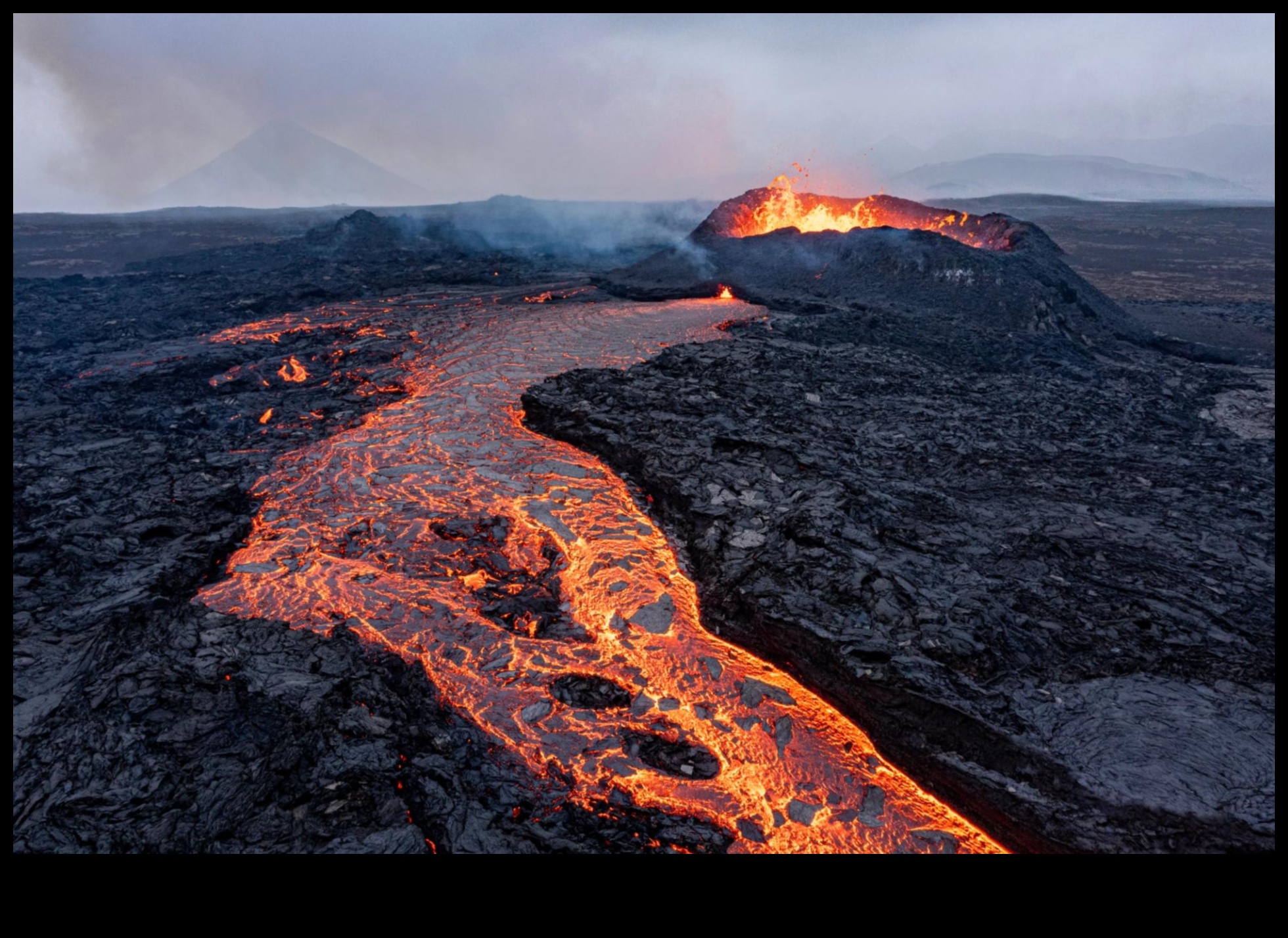Vivid Volcanoes: Mastering Techniques for Capturing the Power and Beauty of Eruptions