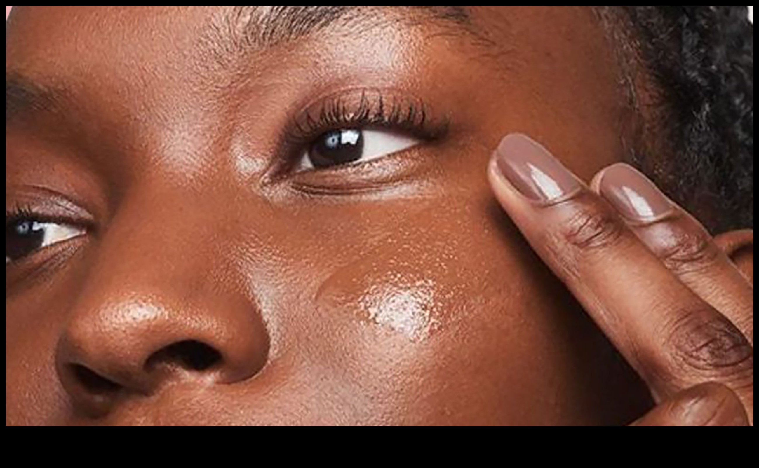 Weightless Wonders: Airbrushed Finish Foundations for a Feather-Light Feel