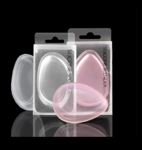 Silicone Sponges vs. Traditional Blenders: Which Tool Reigns Supreme?