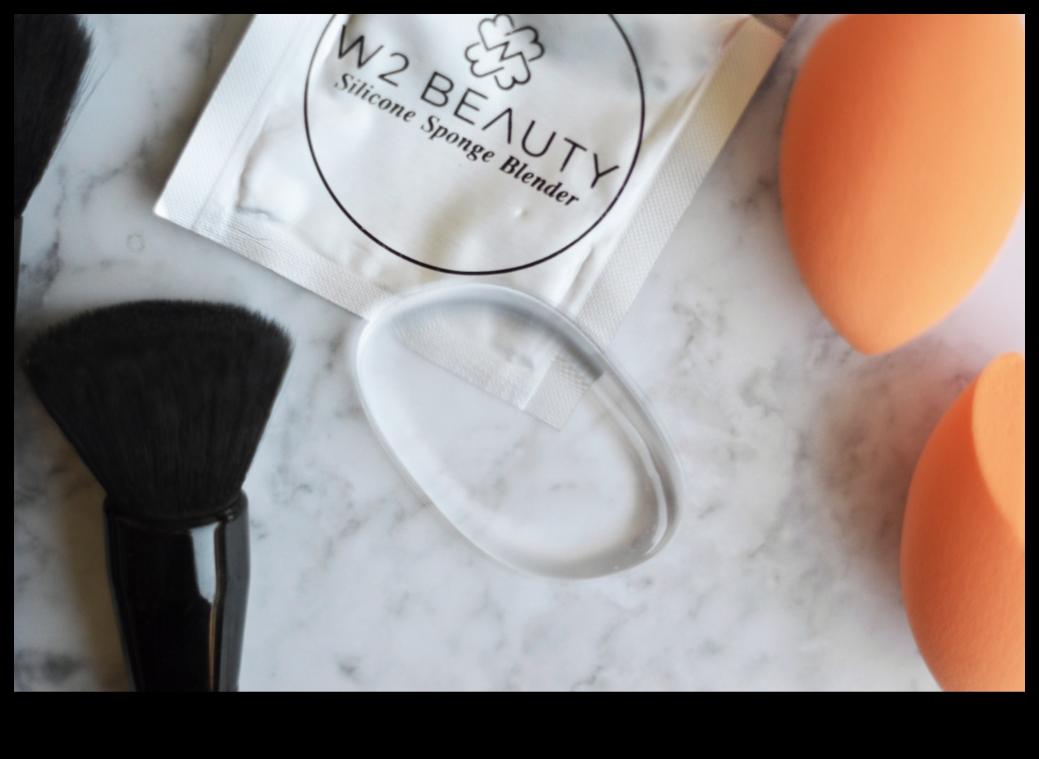 Silicone Sponges vs. Traditional Blenders: Which Tool Reigns Supreme?